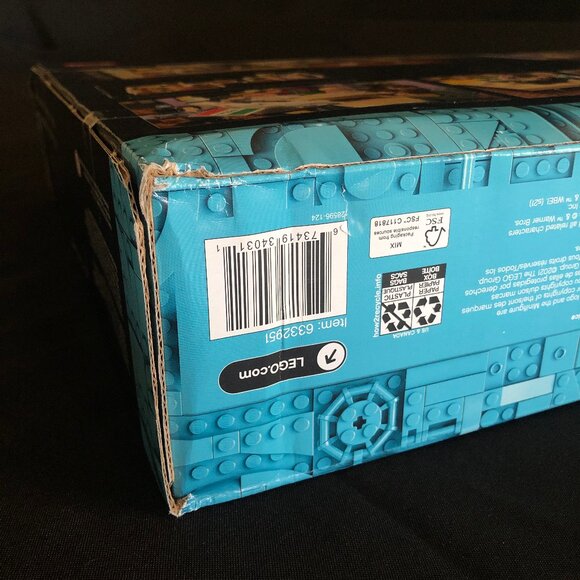 NIB Lego Friends The Apartments Lego Set 10292 - Picture 11 of 13